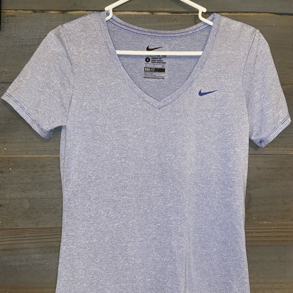 Nike V-Neck Workout Tee